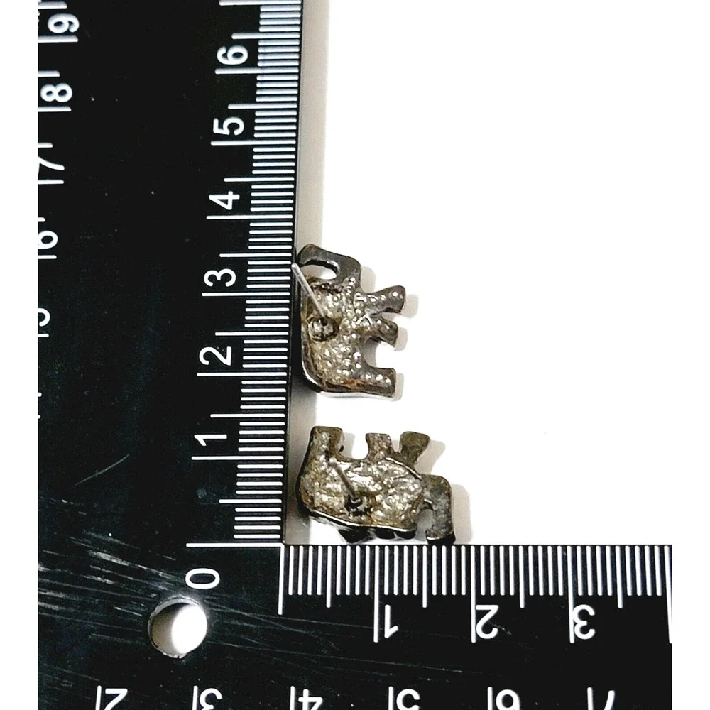 Gunmetal‎ Gray Elephant Pierced Earrings Sparkly Figural Jewelry kp-5